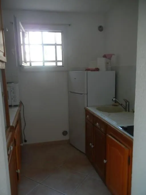 Apartment Pt Prixappart Au Calme Vue Mer Bandol France